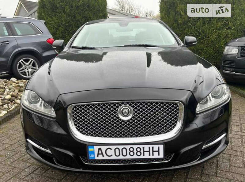 Седан Jaguar XJ 2011 в Луцке