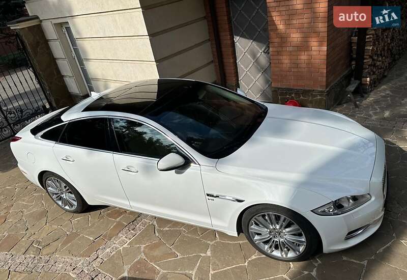 Седан Jaguar XJ 2013 в Киеве