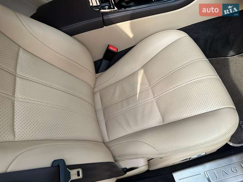 Седан Jaguar XJ 2013 в Киеве