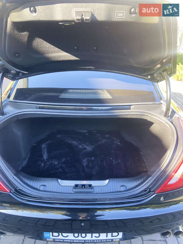 Седан Jaguar XJ 2016 в Львові