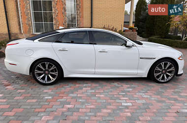 Седан Jaguar XJ 2015 в Киеве