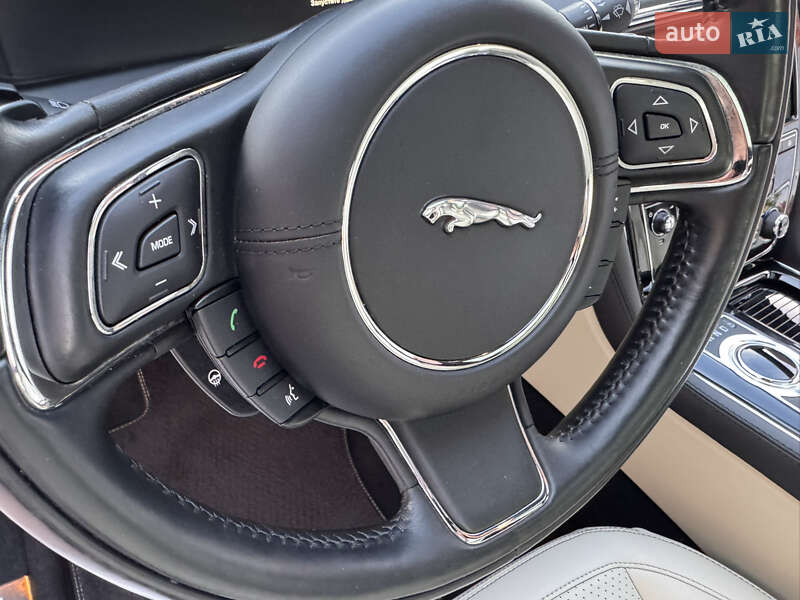 Седан Jaguar XJ 2015 в Киеве