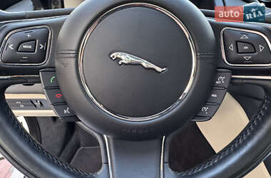 Седан Jaguar XJ 2015 в Киеве