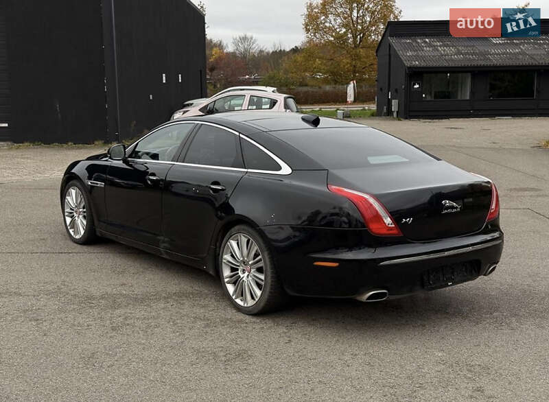 Седан Jaguar XJ 2010 в Житомире