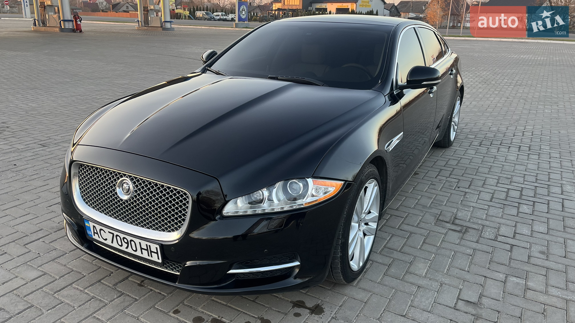 2013 Jaguar XJ - мініатюра 8