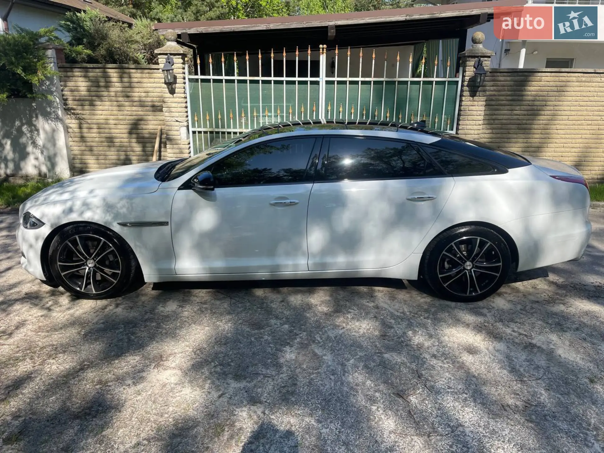 2015 Jaguar XJ - мініатюра 4