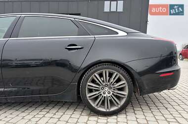 Седан Jaguar XJ 2012 в Львове