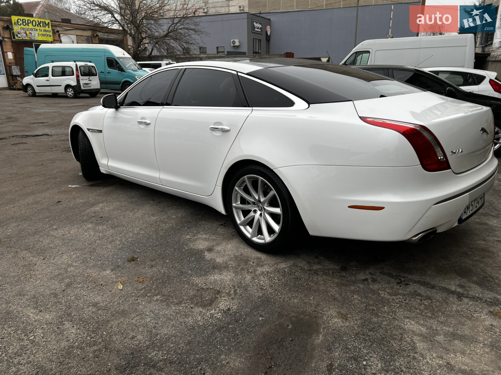 2012 Jaguar XJ - мініатюра 7