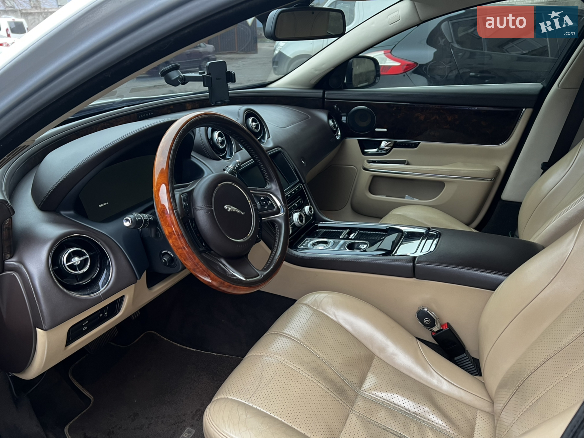 2012 Jaguar XJ - мініатюра 22
