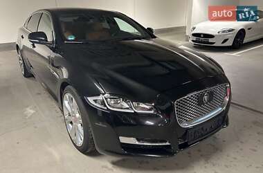 Седан Jaguar XJ 2015 в Киеве