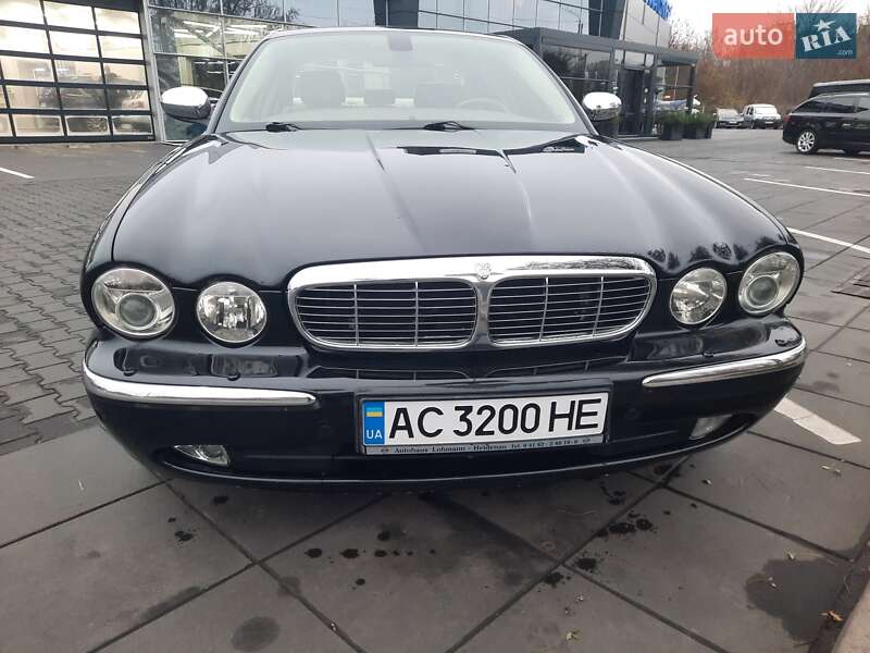 Седан Jaguar XJ 2005 в Луцьку