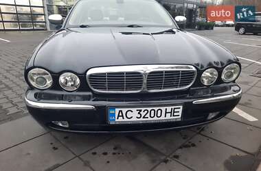 Седан Jaguar XJ 2005 в  фото 10 Седан Jaguar XJ 2005 в