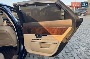Седан Jaguar XJ 2014 в 