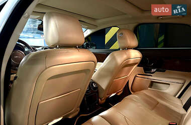 Седан Jaguar XJ 2013 в 