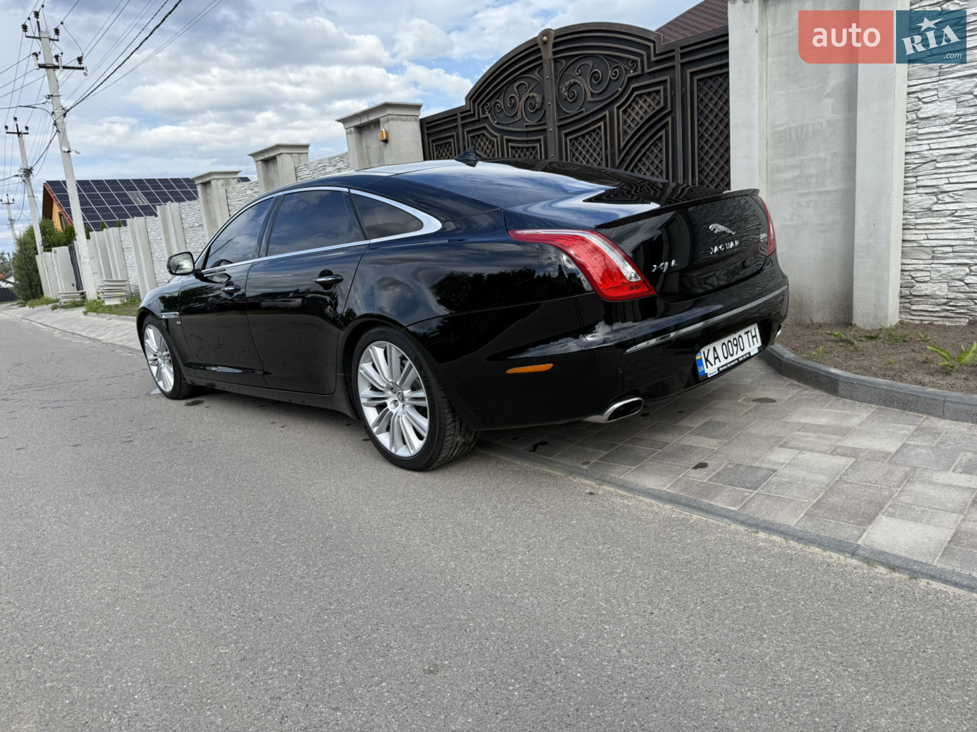2013 Jaguar XJ - мініатюра 15