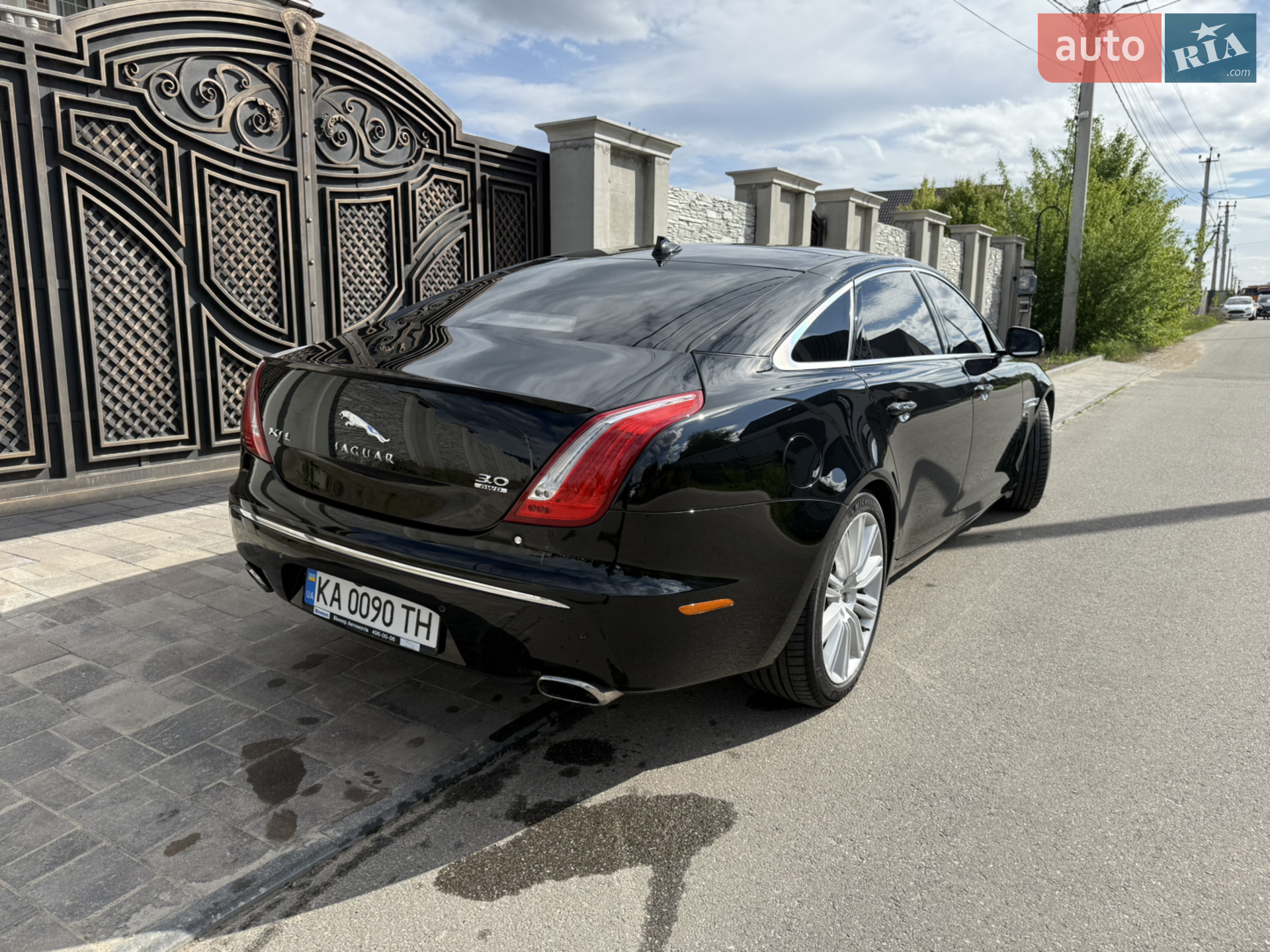 2013 Jaguar XJ - мініатюра 18