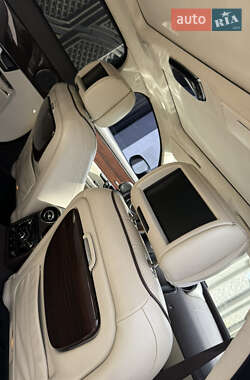 Седан Jaguar XJ 2013 в 