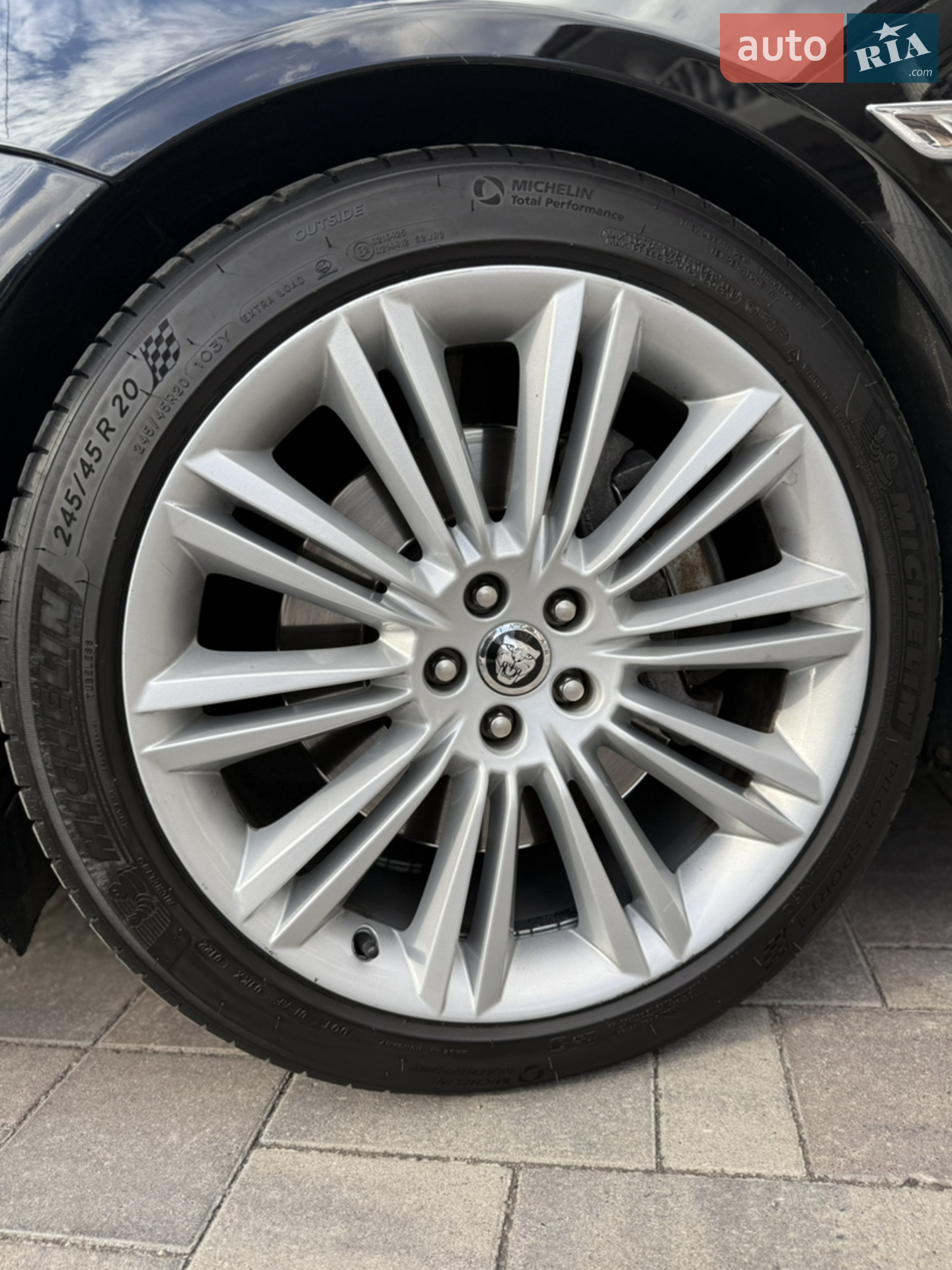 2013 Jaguar XJ - мініатюра 40