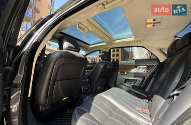 Седан Jaguar XJ 2013 в 