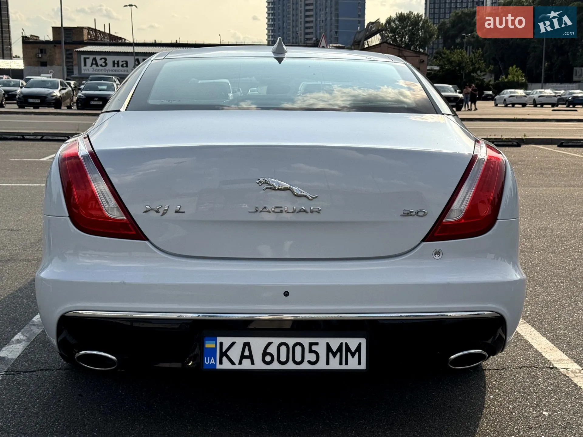2017 Jaguar XJ - мініатюра 5