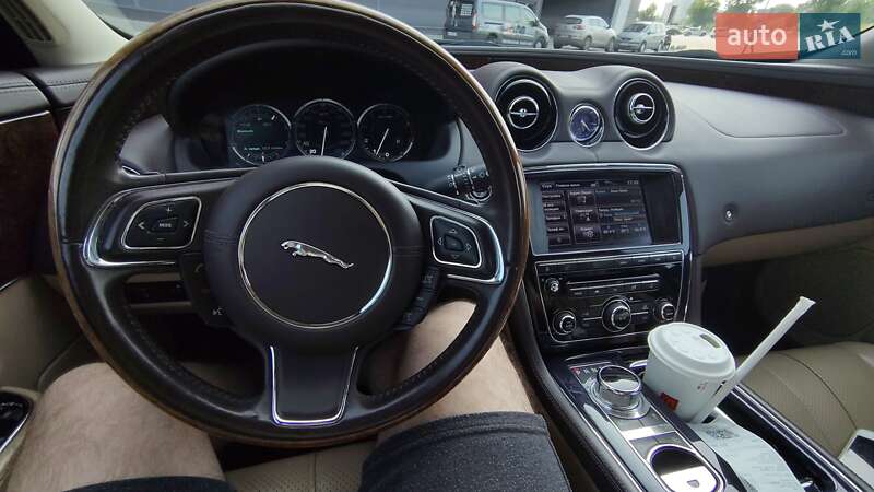 Седан Jaguar XJ 2013 в Киеве фото 25 Седан Jaguar XJ 2013 в Киеве
