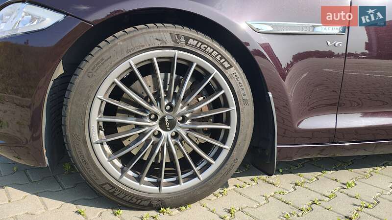 Седан Jaguar XJ 2013 в Киеве фото 33 Седан Jaguar XJ 2013 в Киеве