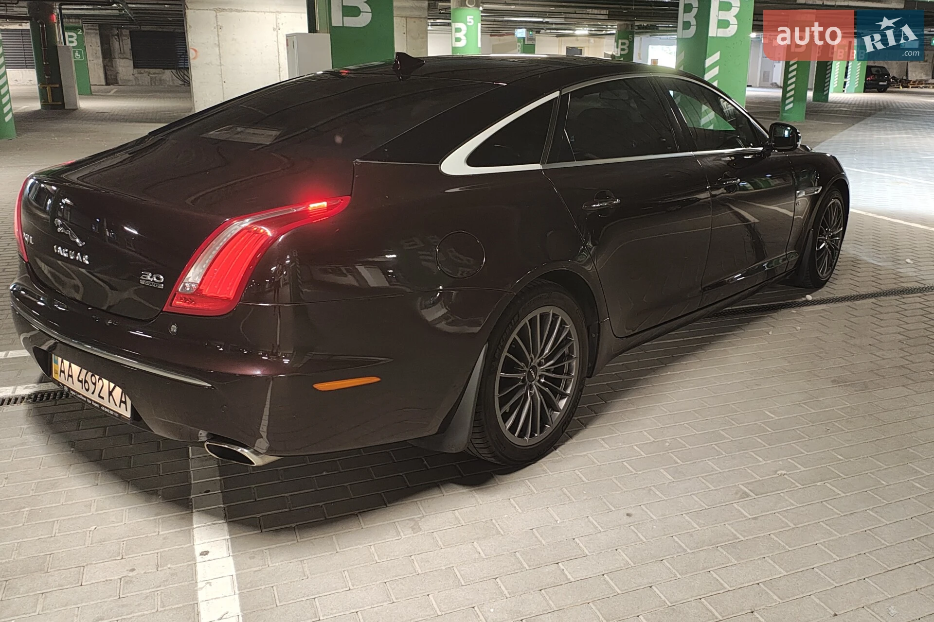 2013 Jaguar XJ - мініатюра 15