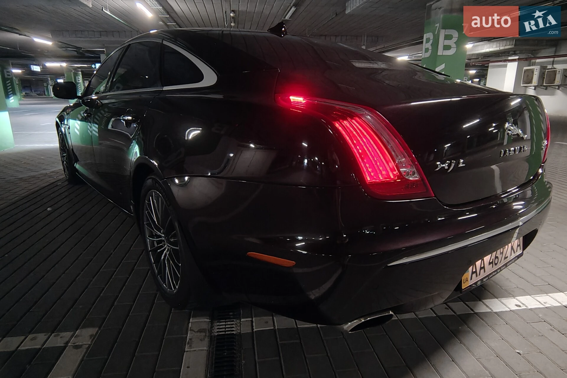 2013 Jaguar XJ - мініатюра 24