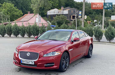 Седан Jaguar XJ 2013 в 