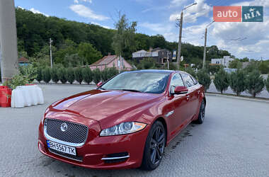 Седан Jaguar XJ 2013 в 