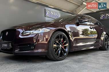 Седан Jaguar XJ 2016 в 