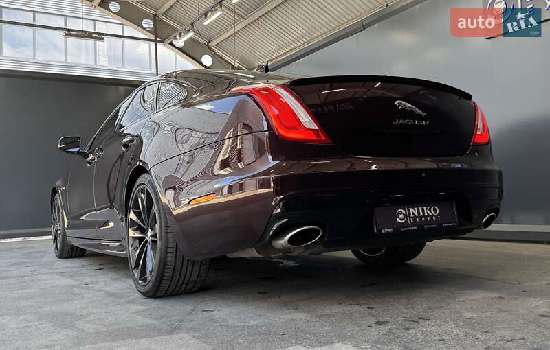 Седан Jaguar XJ 2016 в Киеве