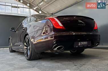 Седан Jaguar XJ 2016 в 