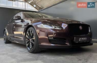 Седан Jaguar XJ 2016 в 