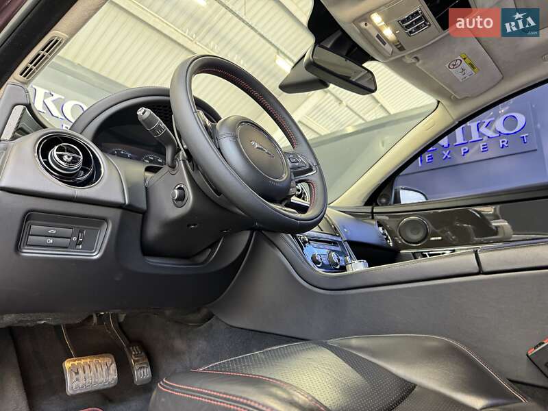 Седан Jaguar XJ 2016 в Киеве