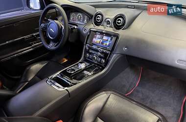 Седан Jaguar XJ 2016 в 