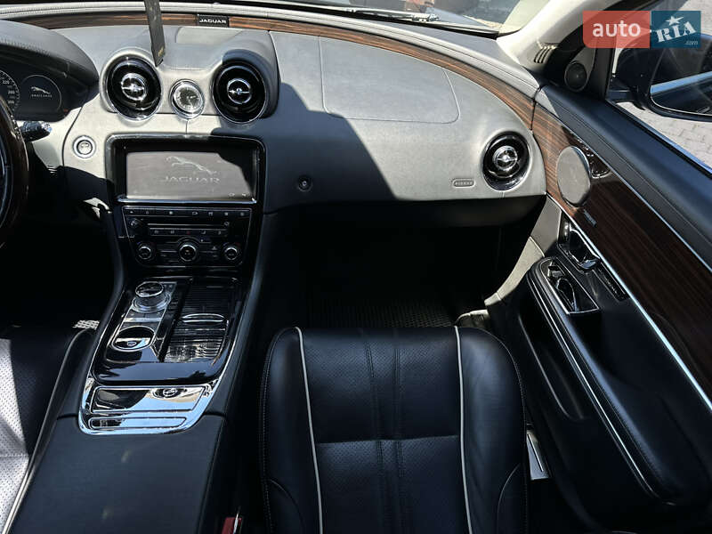 Седан Jaguar XJ 2017 в Івано-Франківську