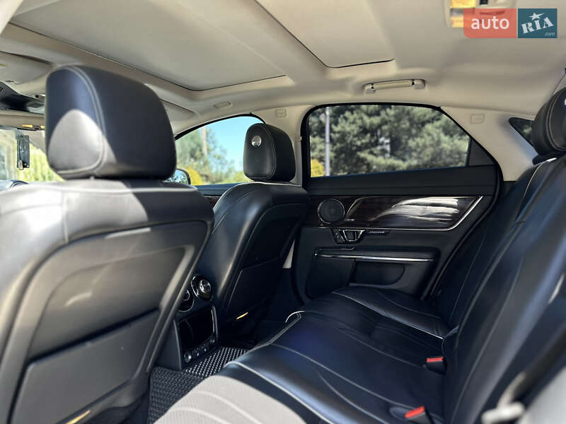 Седан Jaguar XJ 2017 в Івано-Франківську