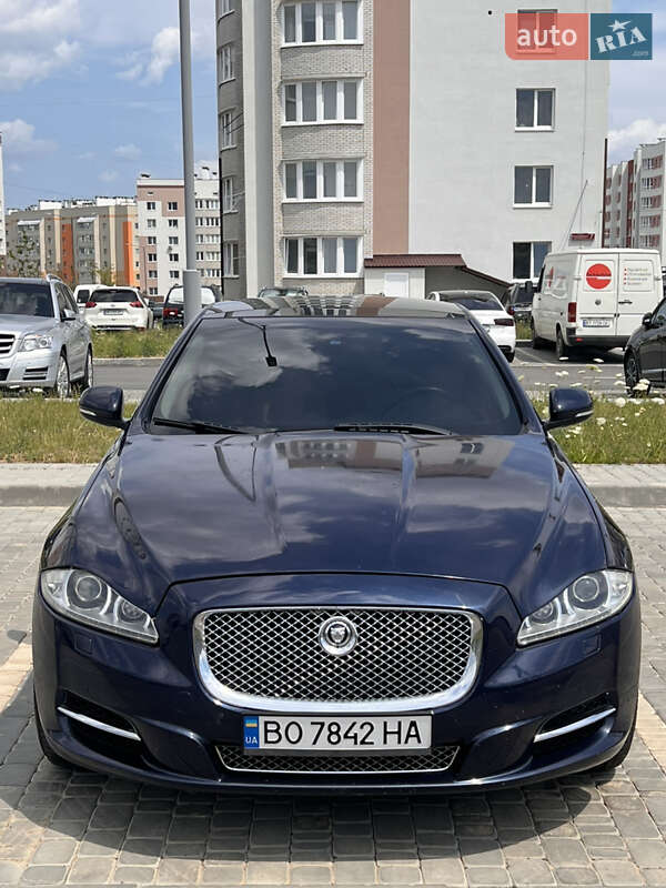 Седан Jaguar XJ 2011 в Виннице