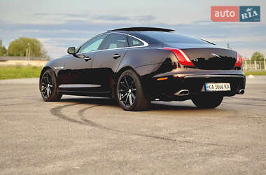Седан Jaguar XJ 2011 в Львове