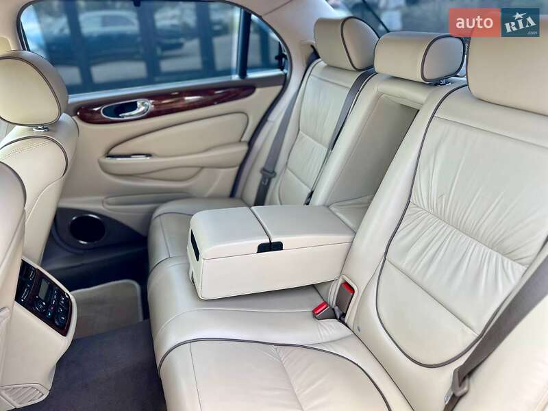 Седан Jaguar XJ 2007 в Киеве