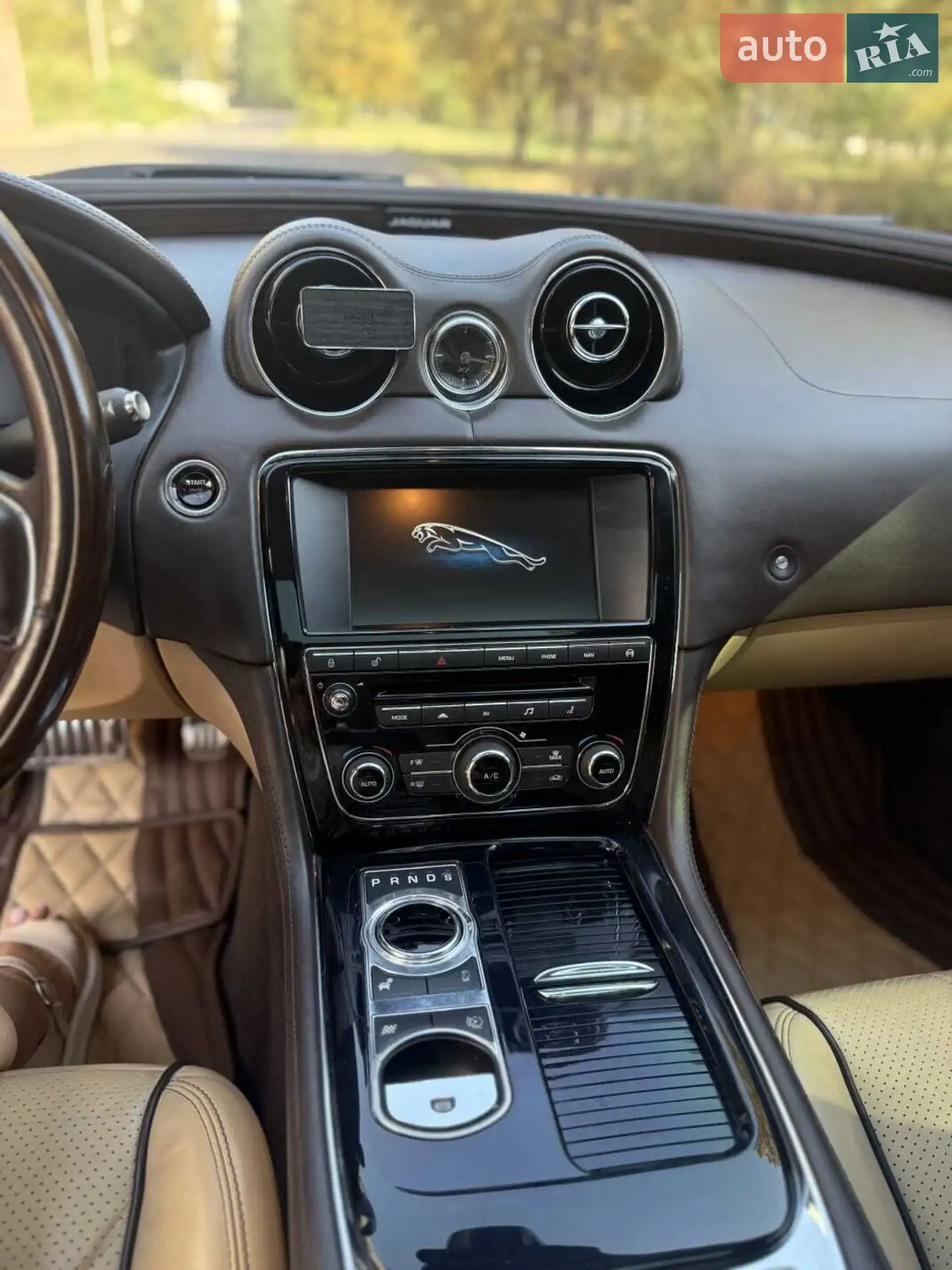 2015 Jaguar XJ - мініатюра 19