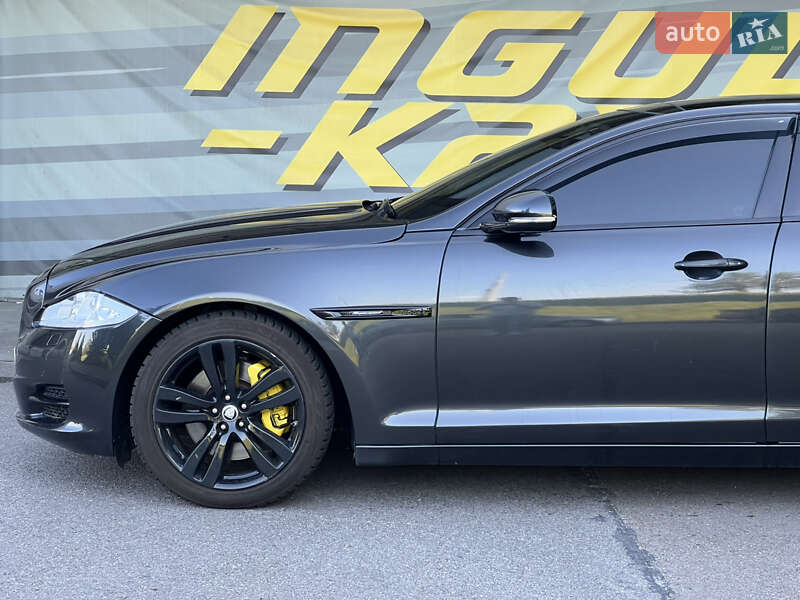 Седан Jaguar XJ 2013 в Києві