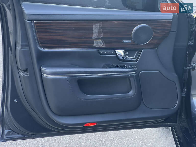 Седан Jaguar XJ 2013 в Києві