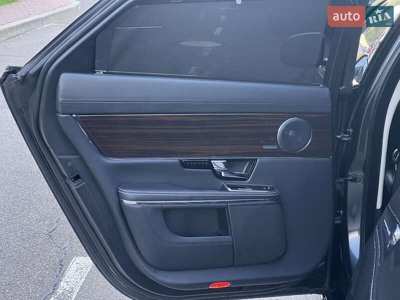 Седан Jaguar XJ 2013 в Києві