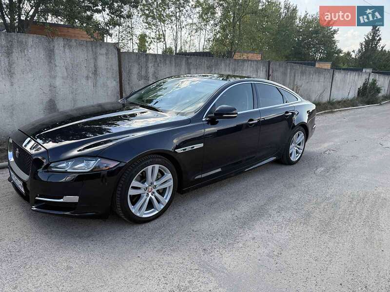 Седан Jaguar XJ 2015 в Житомирі