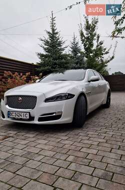 Седан Jaguar XJ 2017 в Львові