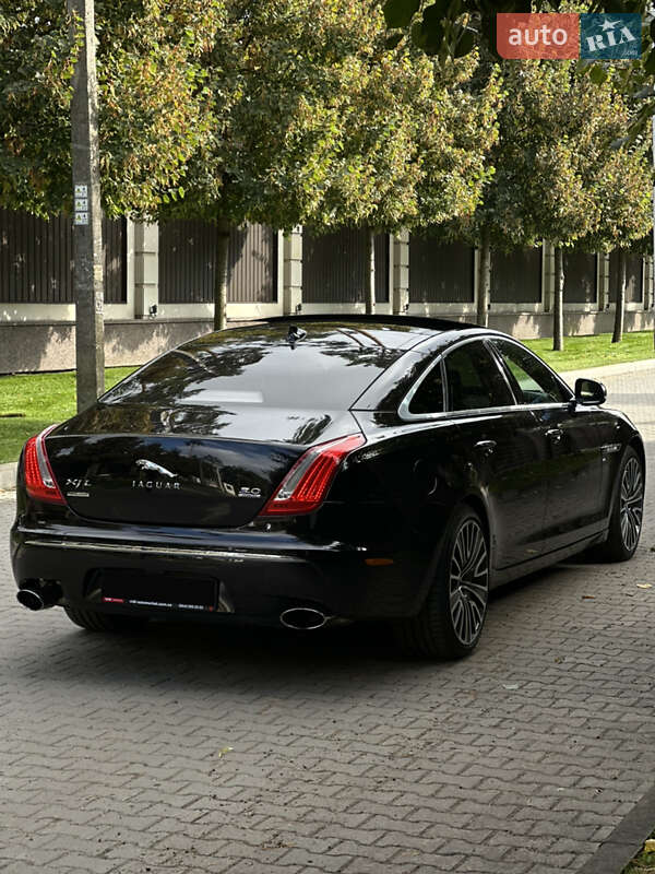Седан Jaguar XJ 2013 в Києві