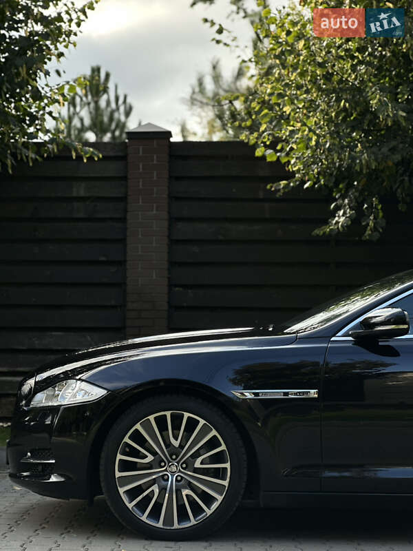 Седан Jaguar XJ 2013 в Києві