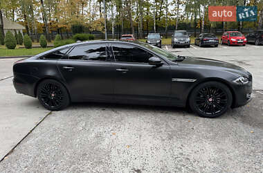 Седан Jaguar XJ 2015 в  фото 9 Седан Jaguar XJ 2015 в
